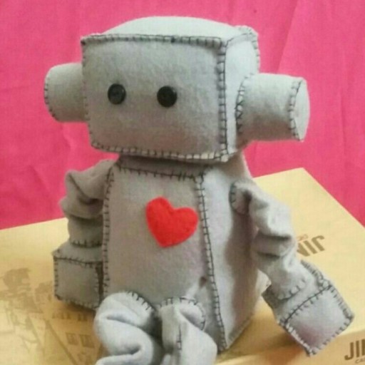 عروسک ربات نمدی مهربون