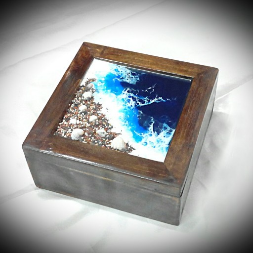 جعبه چوبی با تزئین آبستره