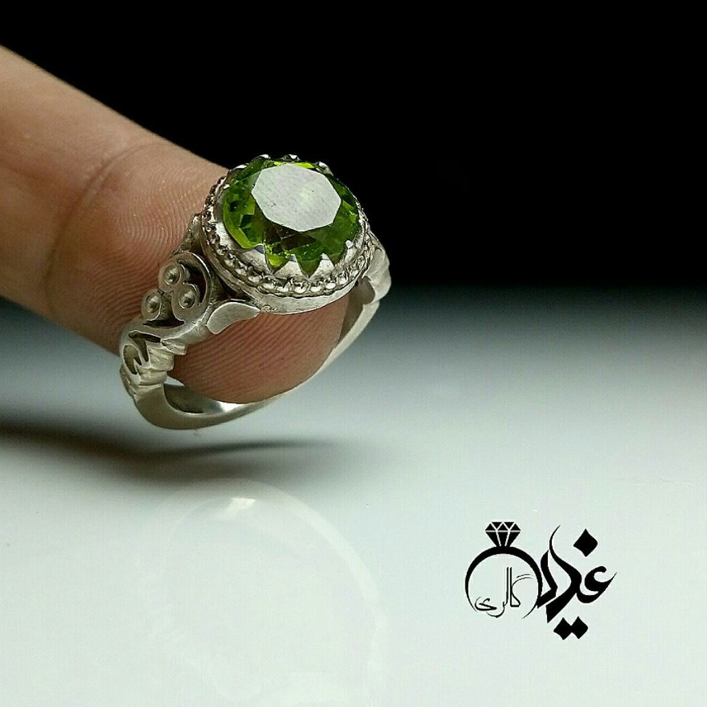 انگشتر دستساز زبرجد