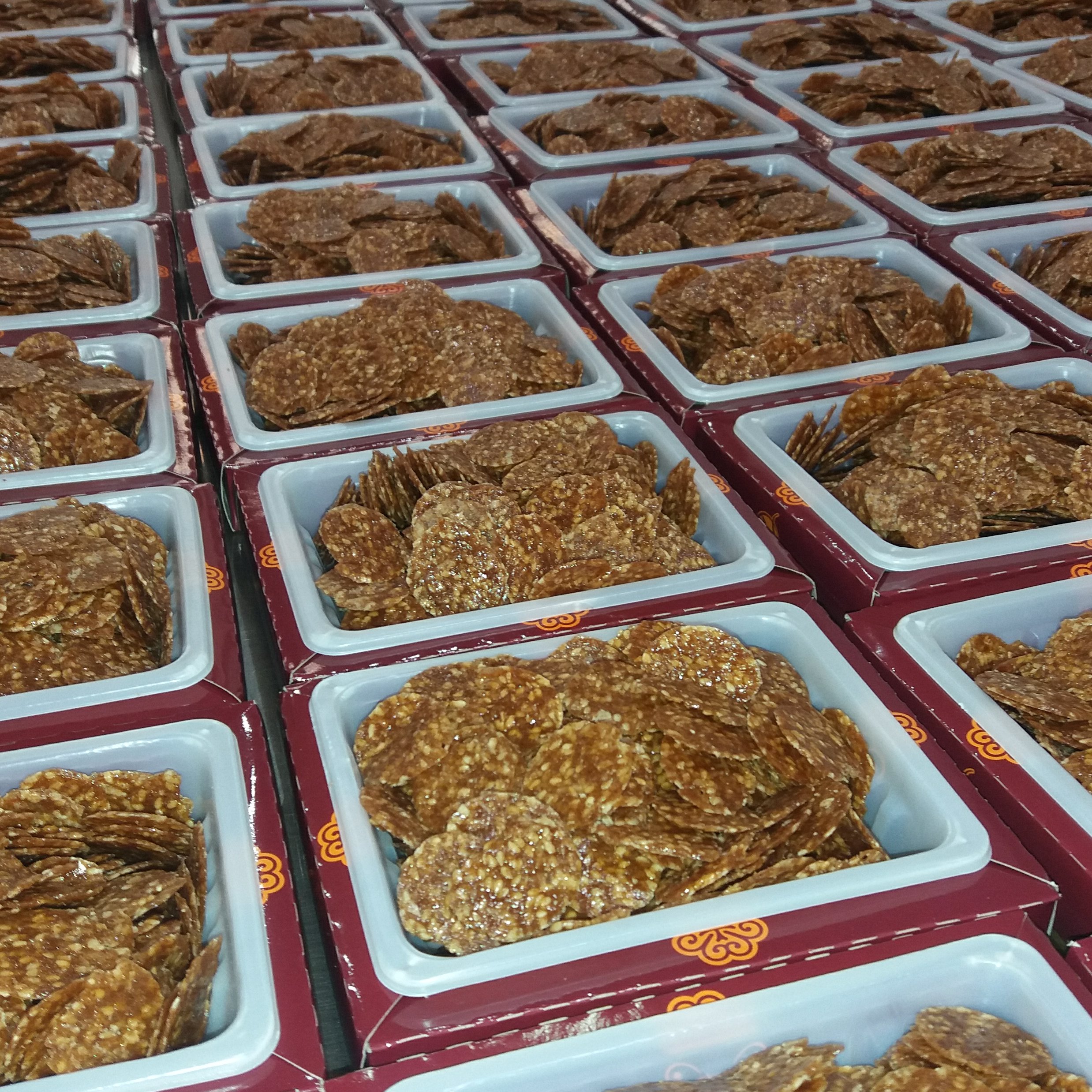 پولکی رژیمی بدون قند با طعم قهوه 120گرم خالص