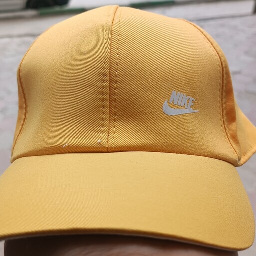 کلاه نایک ساده پشت چسبی  مموری فری سایز در رنگ بندی مختلف 