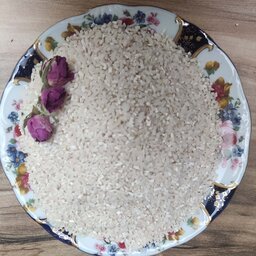 برنج نیم دانه (10 کیلویی) هاشمی ، خوش عطر و طعم ، مستقیم از مزرعه های گیلان
