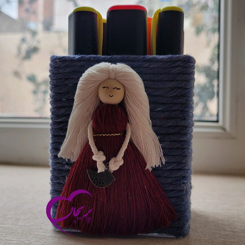 جامدادی و جاقلمی عروسکی مکرومه دستساز پریجان