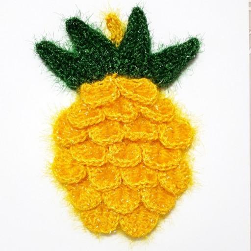 اسکاچ بافتنی طرح آناناس
رنگ: زرد و قهوه‌ای
سایز: طول 10 تا 12 سانت، عرض 7 تا 10 سانت