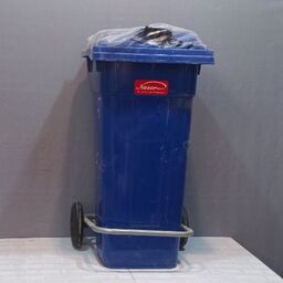 سطل زباله کد5125پدال فلزی چرخ دار 120 لیترتهیه شده از موادنو محصول ناصر پلاستیک 