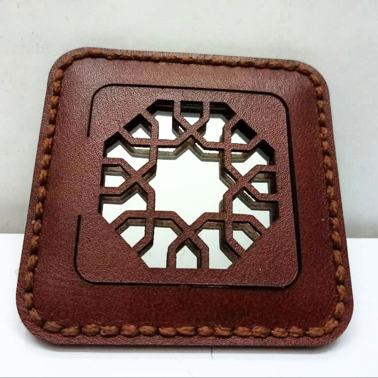 آینه جیبی زنانه چرم طبیعی