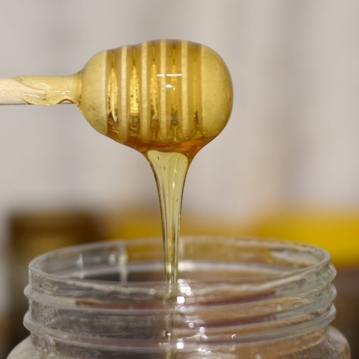 عسل گون طبیعی ممتاز( یک کیلوگرم ) (اولیایی)