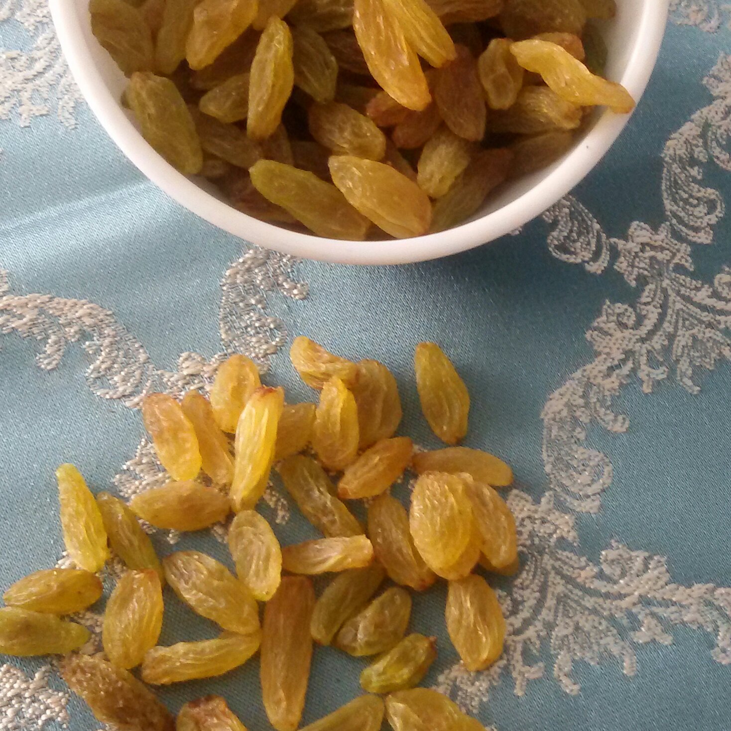 کشمش سبز قلمی ممتاز امساله کاشمر(400گرمی)