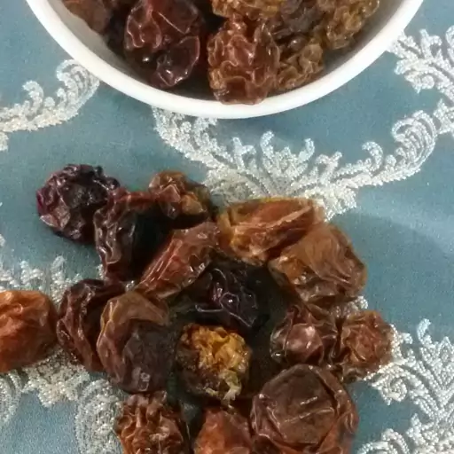 آلوچه ترش خورشتی و تمییز آذروند (250گرمی)