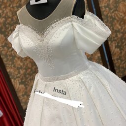 لباس عروس ساتن مهره دوزی شده با تخفیف ویژه