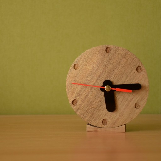 ساعت چوبی رومیزی مدل سماع