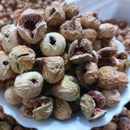 انجیر تازه و درجه عالی و خوش رنگ و صدیک دار (450 گرمی)