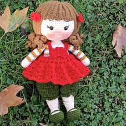 عروسک دختر پاییز