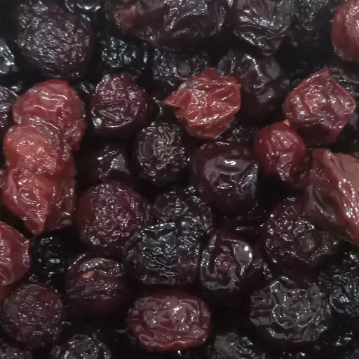 آلبالو نیمه خشک گوشتی