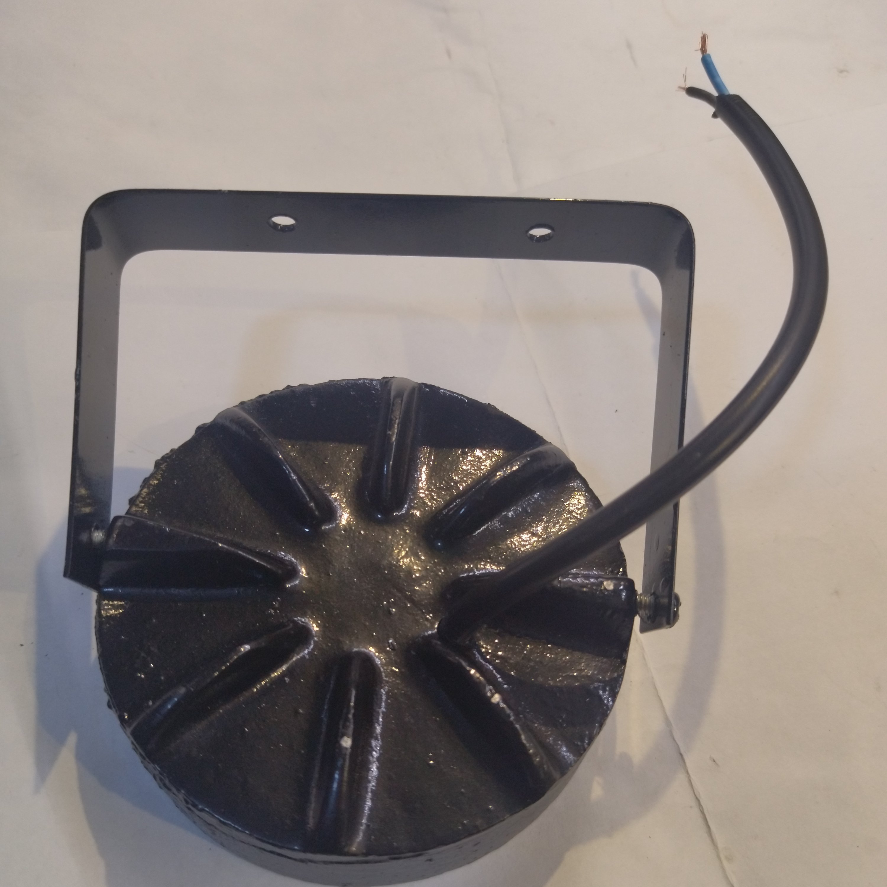 چراغ چمنی و پادرختی 6 وات 220 ولت توکار و روکار برند تابان توس (پس کرایه)