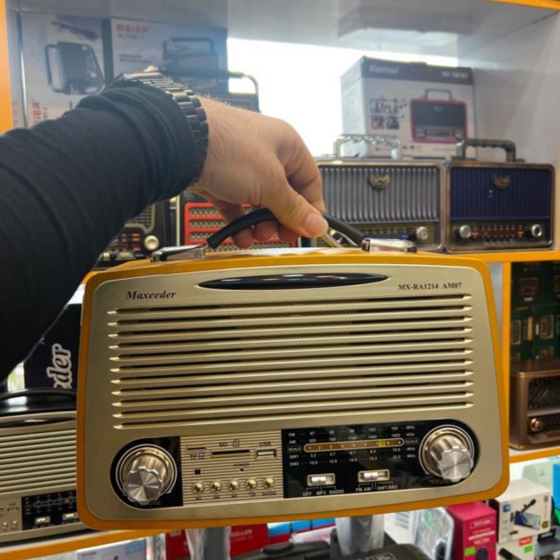 رادیو اسپیکر بلوتوثی آنتیک طرح قدیم برندMAXEEDER