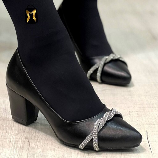 کفش زنانه مشکی قالب استاندارد پاشنه 5 سانتی درجه یک