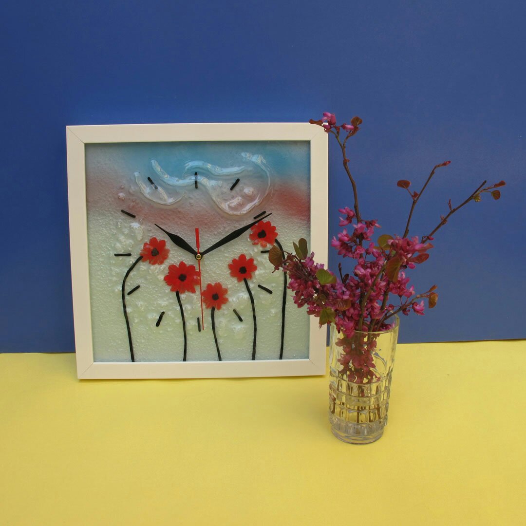 ساعت دیواری آمینا طرح رویای زندگی (قاب سفید)