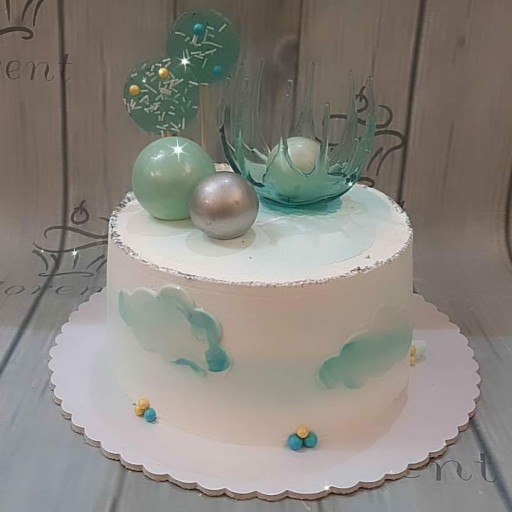 کیک ابری وآبنبات ایزومالتی