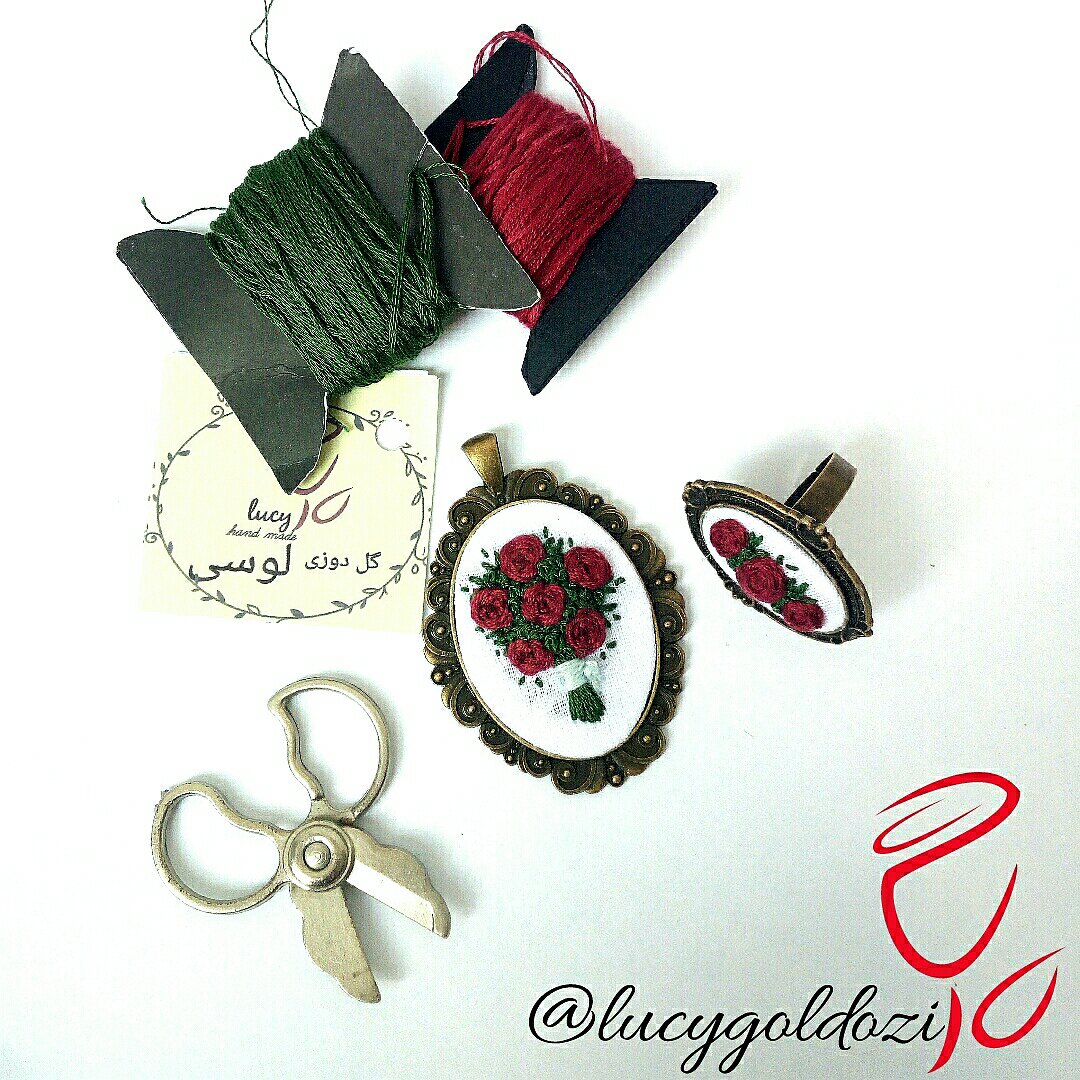 گردنبندوانگشتر گلدوزی کد042