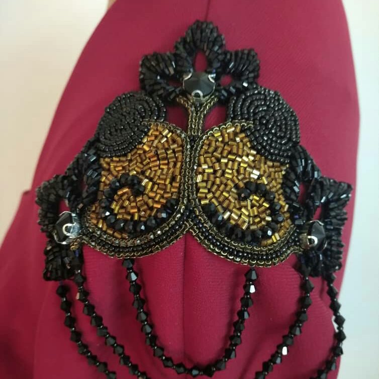 سردوشی اپلیکه (سرشانه)جواهردوزی شده مجلسی و شیک