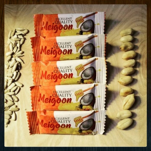 شکلات کنجد عسلی میگون(500گرمی)