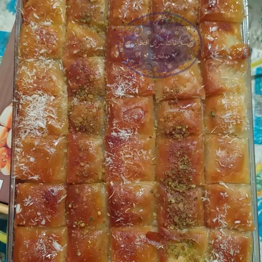 شیرینی باقلوا ترد و تازه وزن (800گرمی) 