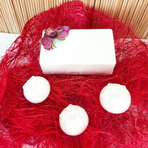 صابون سفیدآب پنبه رو و گلاب ( گلیسیرینه گیاهی دست‌ساز 60 گرمی)