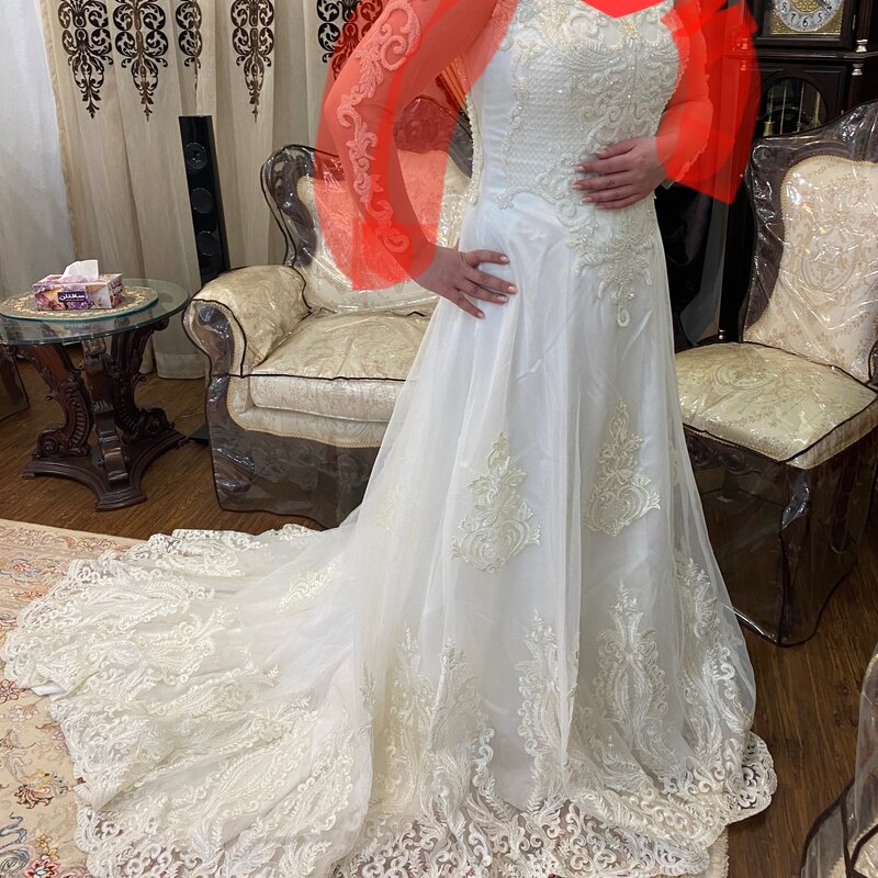 لباس عروس بادوختی زیبا گن دوزی شده پشت کمر با بند قابل تنظیم برای سایز های مختلف