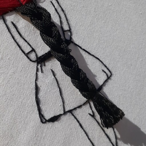 دیوارکوب گلدوزی طرح دختر چتر به دست