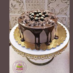 کیک شکلاتی با روکش شکلات