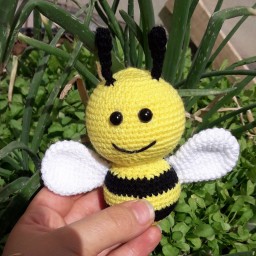 عروسک بافتنی زنبور 12 سانتی قابل سفارش با رنگ دلخواه شما
