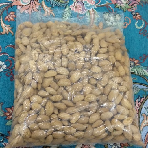 بادام سنگی- پوست محکم - خوش طعم  ( بسته 3 کیلوگرمی)
