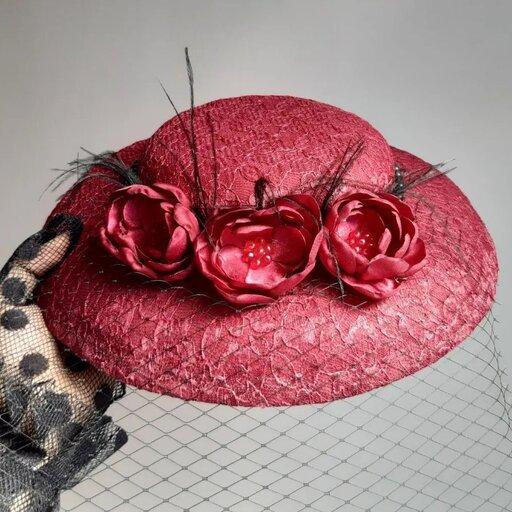 کلاه مجلسی زنانه آیدا با دیزاین گل رز ساتن سایز بزرگ با بیش از ده رنگ متفاوت