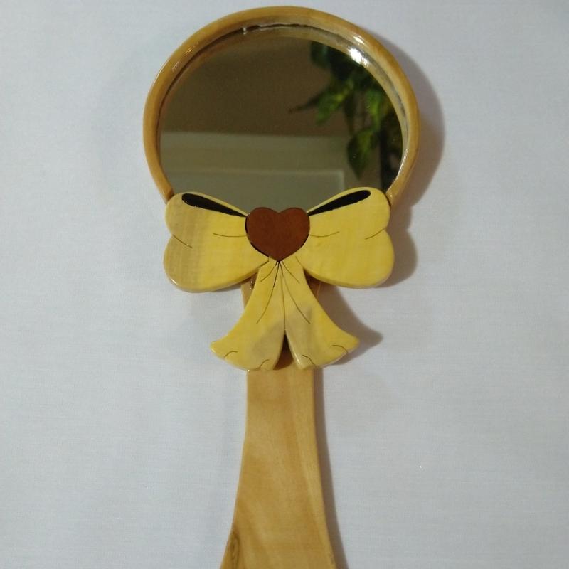 آینه دستی چوبی(پاپیون)