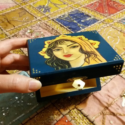 جعبه زیورآلات با نقاشی و نقطه کوبی