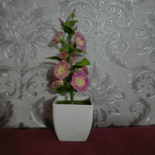 گلدان گل اطلسی 1 خمیری شامل 7 گل سه غنچه 9 عدد برگ