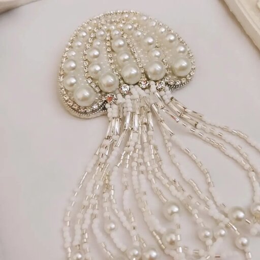سنجاق سینه جواهردوزی شده عروس دریایی
