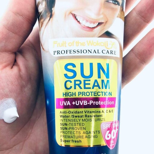 ضدآفتاب بی رنگ وکالی SPF60