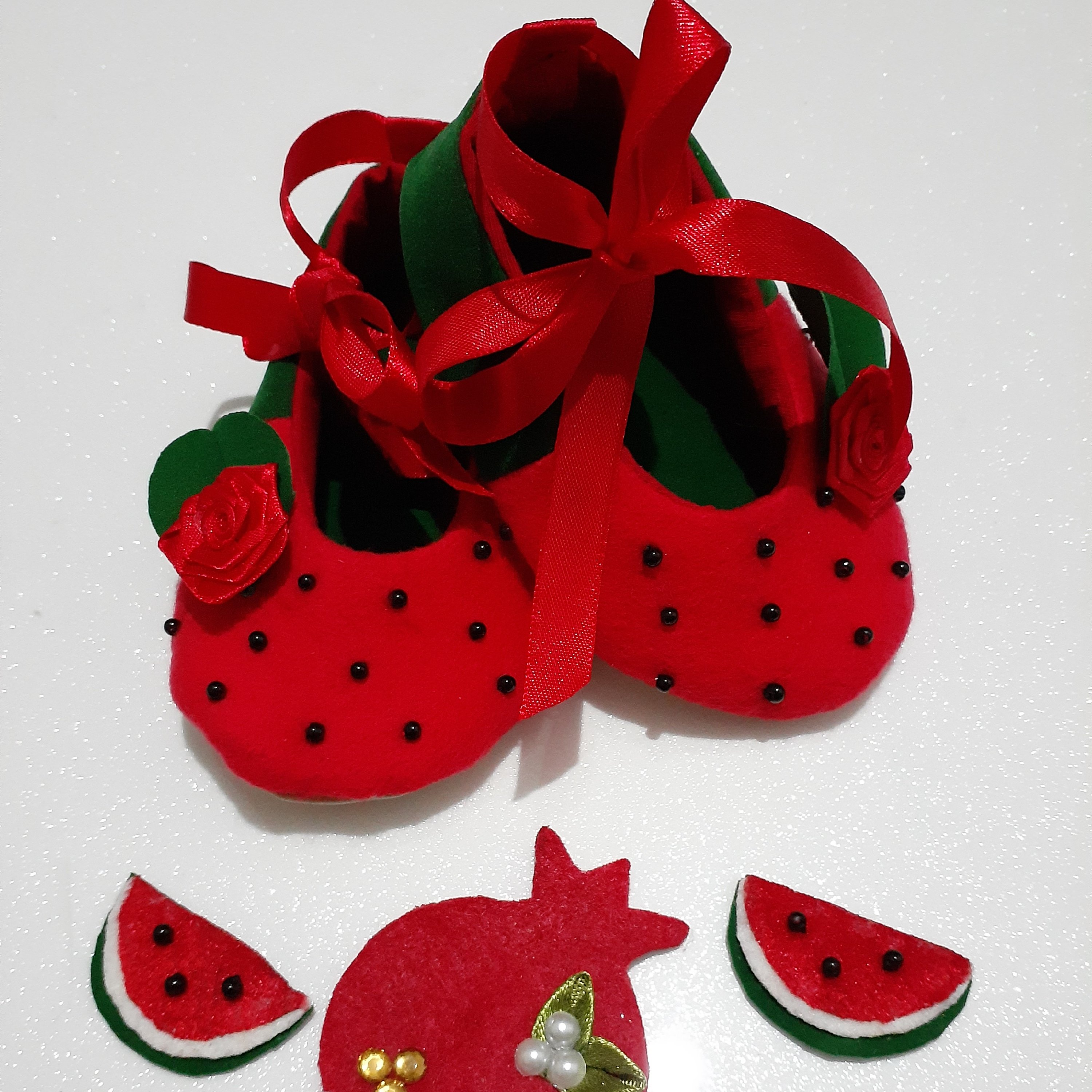 ست پاپوش وهدبند نوزادی طرح یلدا