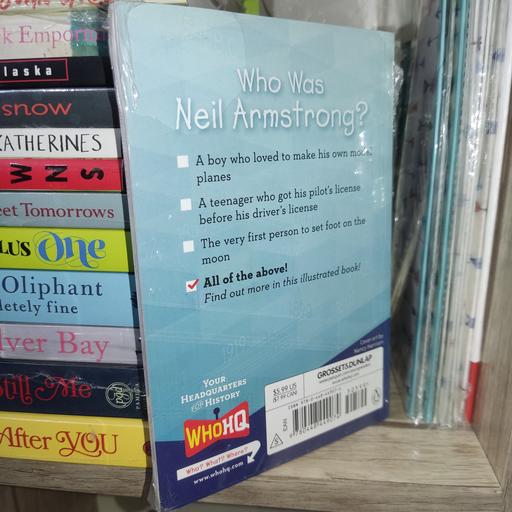 کتاب زبان اصلی Who Was Neil Armstrong (نیل آرمسترانگ که بود) - اثر رابرتا ادواردز
