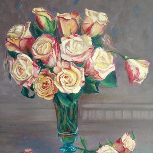 تابلو نقاشی رنگ روغن روی بوم طرح گلهای رز در گلدان بلور آبی با قاب سفید پی وی سی