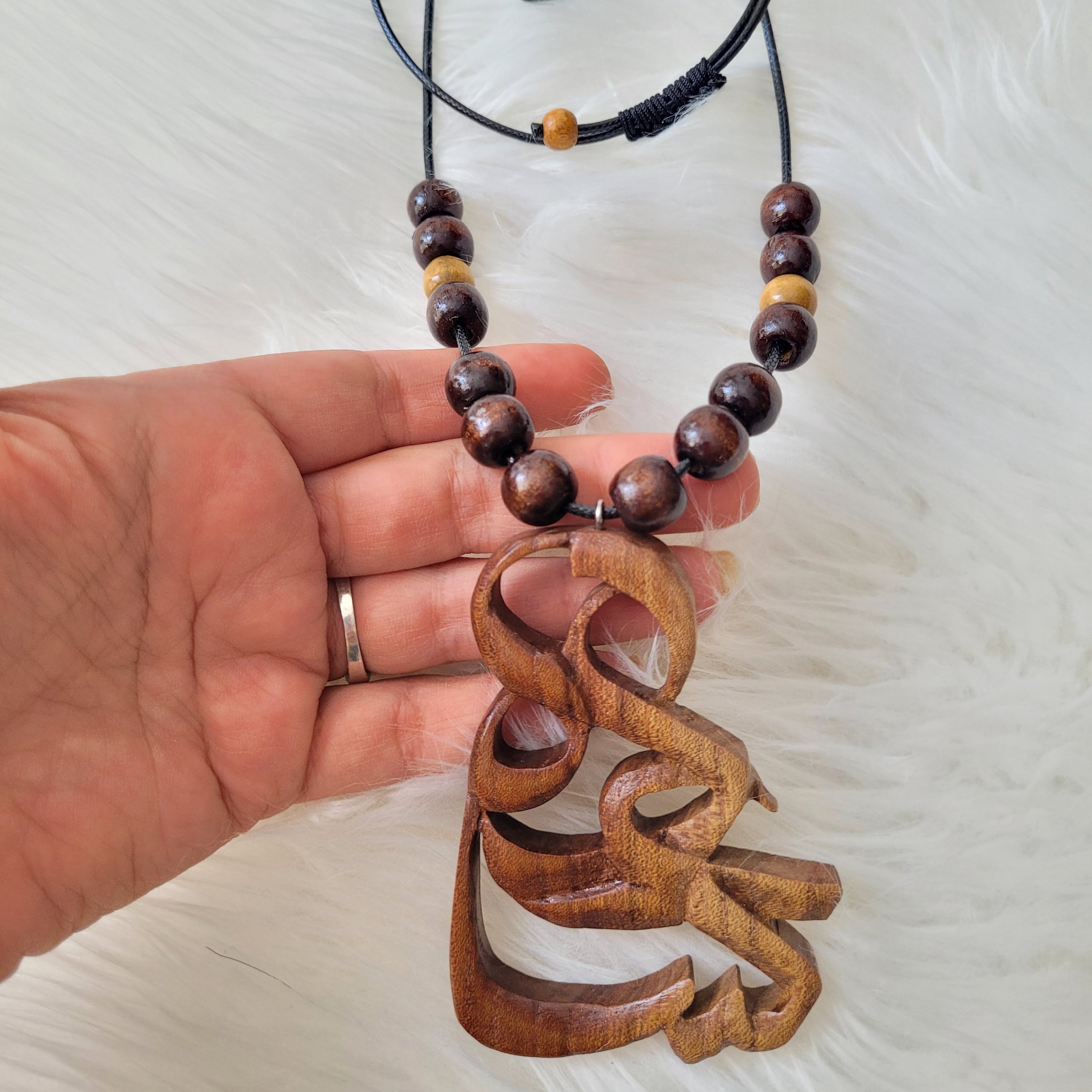 گردنبند اسم ساعده چوبی دستساز چوبی گالری  