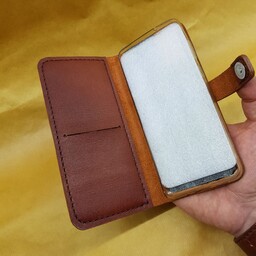 کیف چرم طبیعی گوشی موبایل با دکمه مگنتی مخفی برای انواع گوشی سامسونگ آیفون هواوی شیائومی موتورولا نوکیا