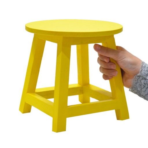 چهارپایه چوبی زرد
