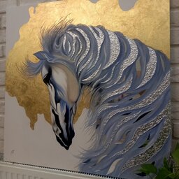 تابلو نقاشی اسب  رنگ روغن ،  آینه کاری شده با یالهای برجسته  و کار شده با ورق نقره