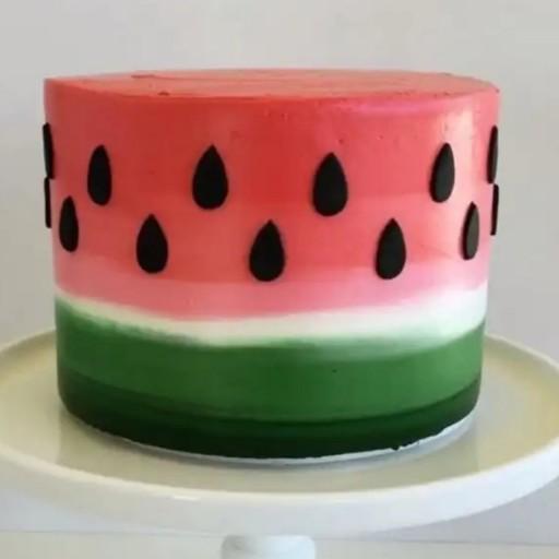 کیک خامه ای تولد( کیتی ) با طرح های مختلف و وزن های مختلف به سفارش شما عزیزان