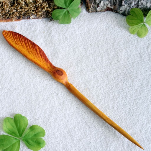 گیره مو چوبی دستساز  طرح دانه افرا