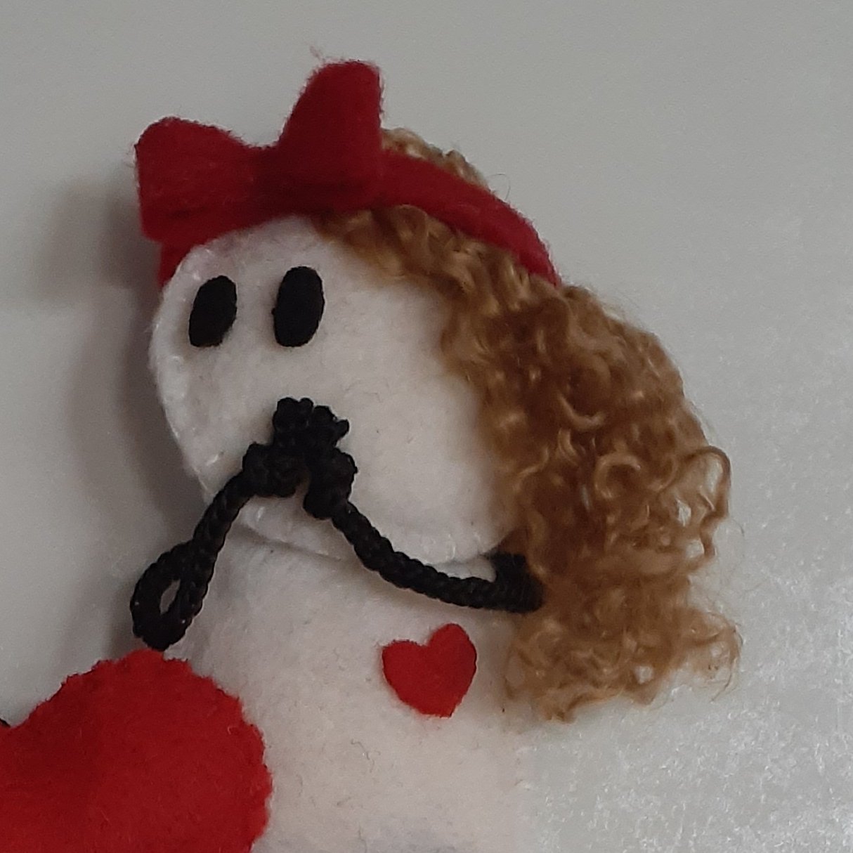 عروسکهای عشق و دوستی ( سفارش کمتر از 10عدد پذیرفته نمی شود )