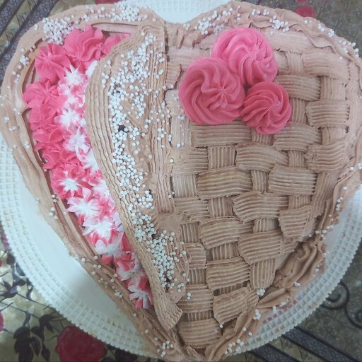 کیک تولد قلبی جعبه گل